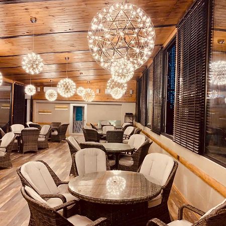 Hotel Tsereteli Palace Batumi Bagian luar foto
