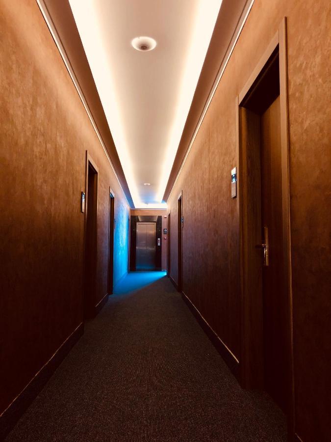 Hotel Tsereteli Palace Batumi Bagian luar foto